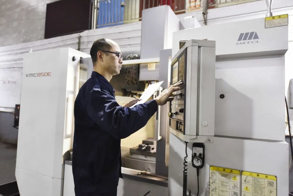 ��ٲ���(�й���)���޹�˾����