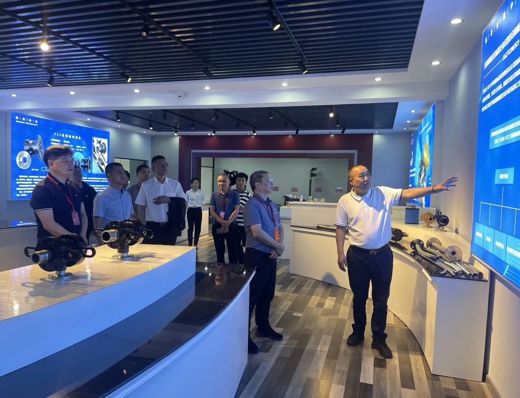 ��ٲ���(�й���)���޹�˾����